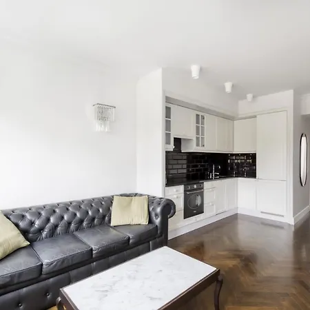 Apartment Muranow